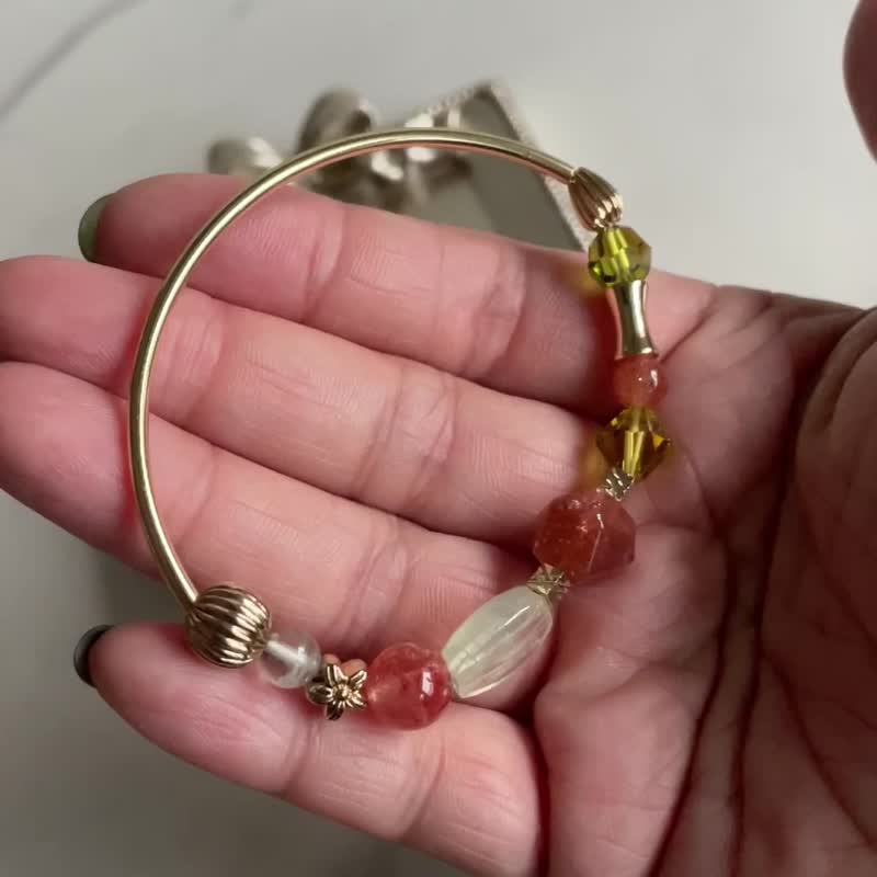 【化太岁 财富 防小人】阿鲁沙 & 金草莓 & 橄榄石 水晶手链 - 手链/手环 - 水晶 