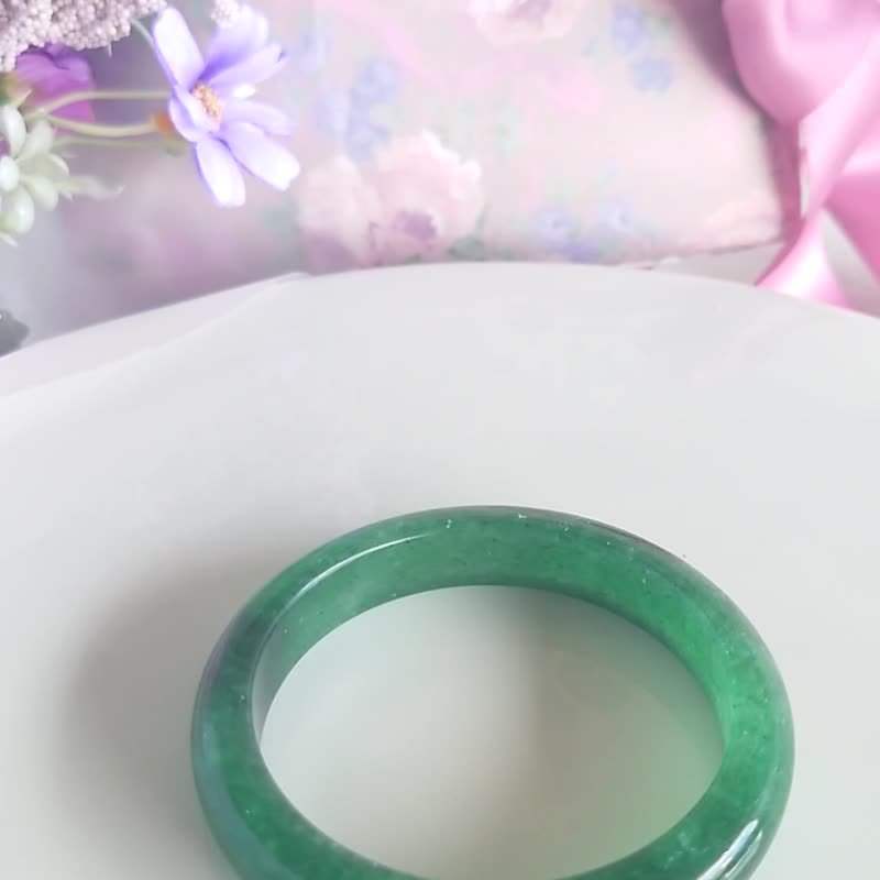 Miss feng天然石-浓绿草莓晶手镯这是1只很难得的绿莓晶 - 手链/手环 - 玉石 