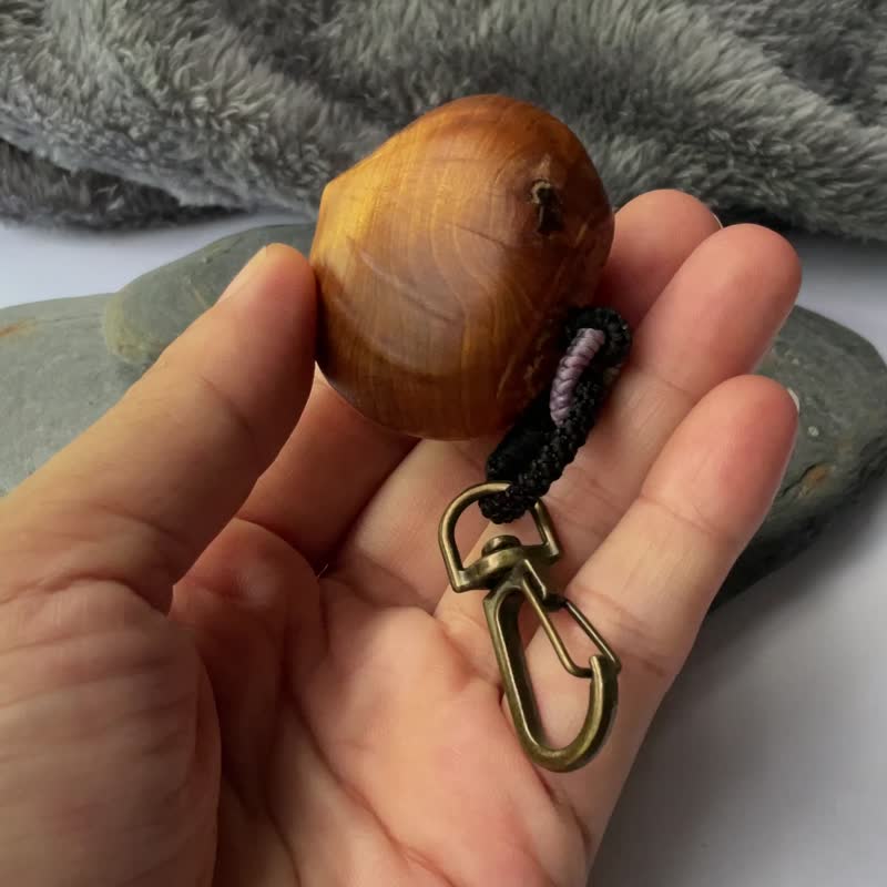 【黄金栗子】肖楠木吊饰 钥匙圈 背包挂饰 - 钥匙链/钥匙包 - 木头 多色