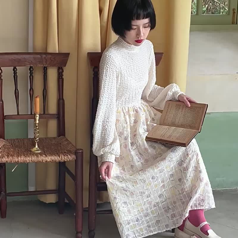 奶芙郁金香 法式復古少女立領華夫格拼接洋裝 花花假兩件連衣裙 - 洋装/连衣裙 - 聚酯纤维 白色