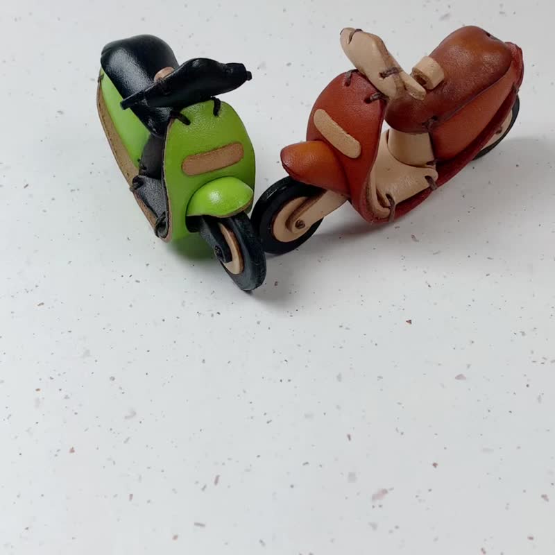 GOGORO2代-复刻造型钥匙圈 (可选色) 真皮植鞣 皮革钥匙圈 吊饰 - 钥匙链/钥匙包 - 真皮 多色