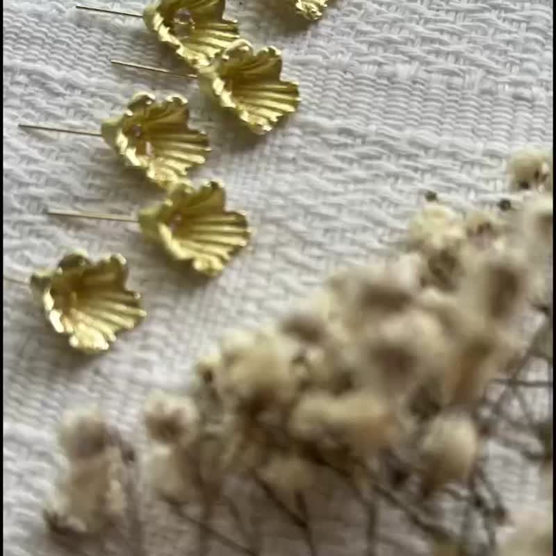 初绽微光 - 耳环/耳夹 - 树脂 