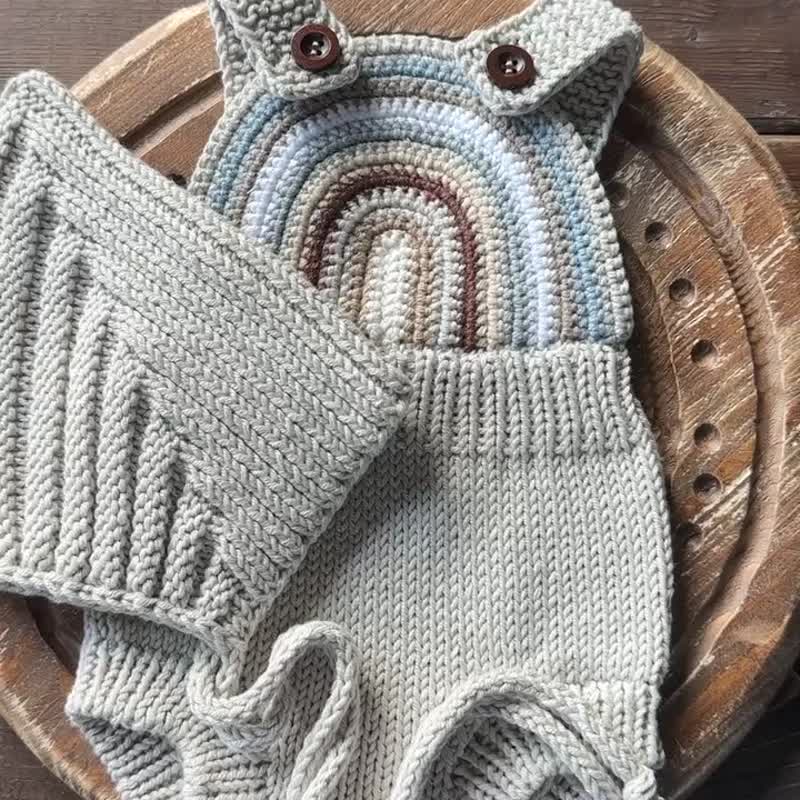 新生儿米色连身衣带帽子：婴儿的完美服装 - 婴儿饰品 - 其他金属 卡其色