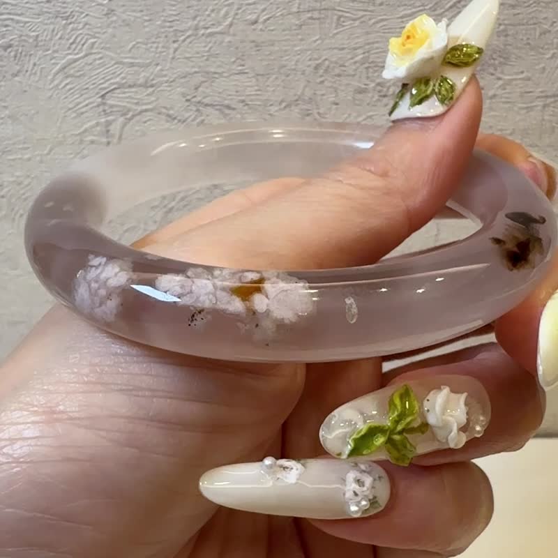 樱花玛瑙手镯 玛瑙手镯稀有烟紫冰底小白花圆条套镯55-57可戴 - 手链/手环 - 玉石 