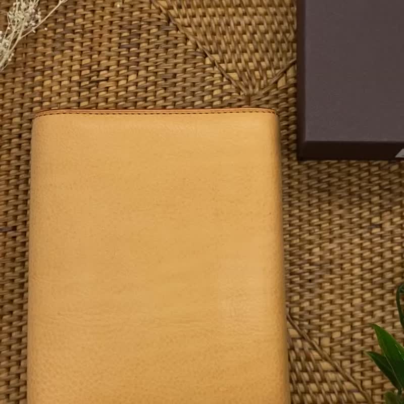 【C】Brelio Minerva Box Natural M6 尺寸 B Flap 【M6-B】 - 笔记本/手帐 - 真皮 咖啡色