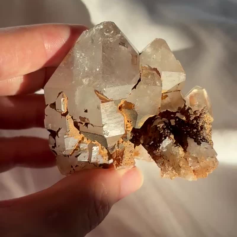 天然水晶白晶城堡骨干矿物摆件  白水晶 骨干矿物摆件 天然原石 - 摆饰 - 水晶 白色