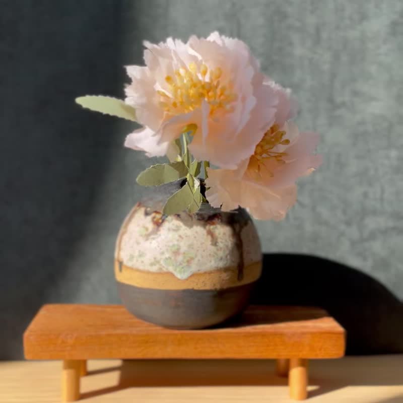 A Lu 典雅陶花瓶/礼物 原创手作手绘 仅此一件 - 花瓶/陶器 - 陶 多色