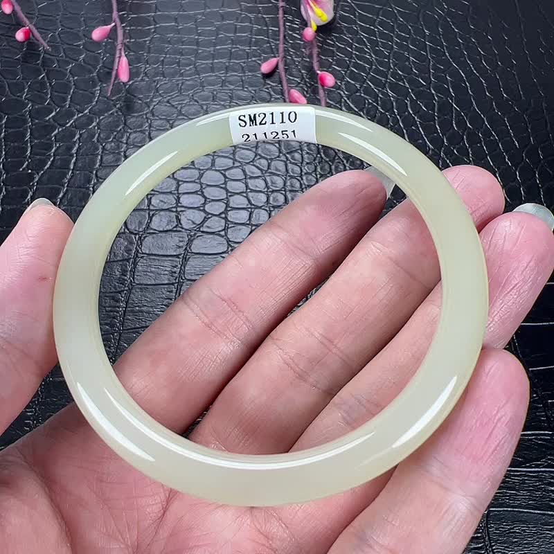 天然新疆和田玉晴水叮当镯圆条手镯  圈口58mm 玉质细腻温润 - 手链/手环 - 玉石 