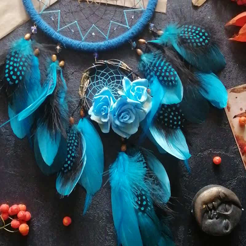 Dream catcher with turquoise, blue, black feathers and roses flowers | Blue drea - 摆饰 - 绣线 蓝色