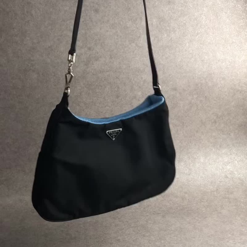 【日本直送 名牌古着包】PRADA 普拉达 侧肩包 黑色 三角标志 尼龙 小包 vintage 古董 atbxwi - 侧背包/斜挎包 - 尼龙 黑色