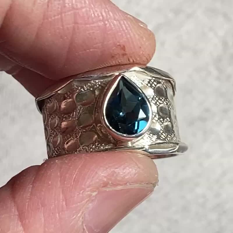 商品在台 天然 伦敦蓝 托帕石 戒指 尼泊尔 手工制 925纯银 - 戒指 - 宝石 