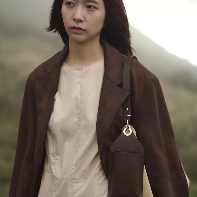 【伸缩两用】Wàndering单肩麂皮斜背包/大地驼(赠可拆式手机挂袋 - 侧背包/斜挎包 - 真皮 卡其色