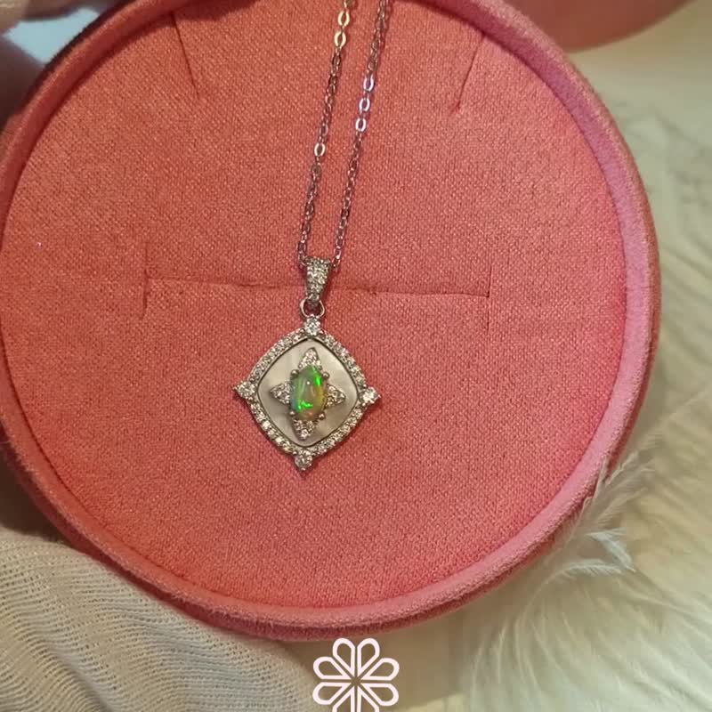 天然蛋白石与珍珠母贝吊坠项链，925纯银链身。 - 项链 - 纯银 蓝色