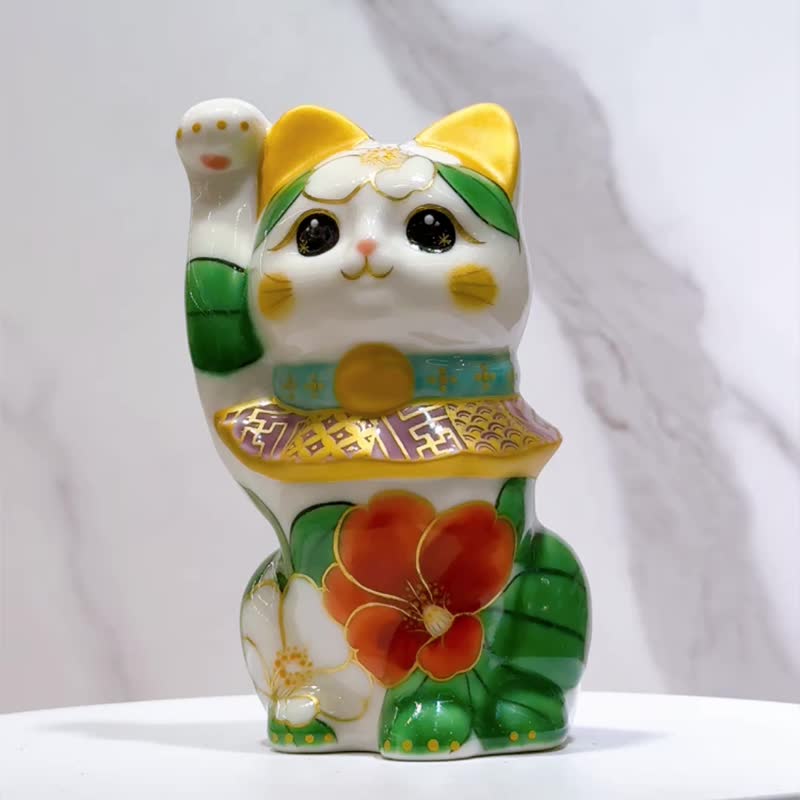 【白椿盈福】日本清水烧招财猫 | 色绘白地 - 椿花 - 摆饰 - 瓷 白色