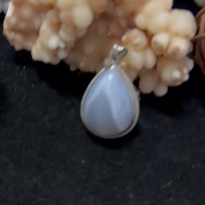 彼间 蓝纹玛瑙坠饰 - 项链 - 水晶 
