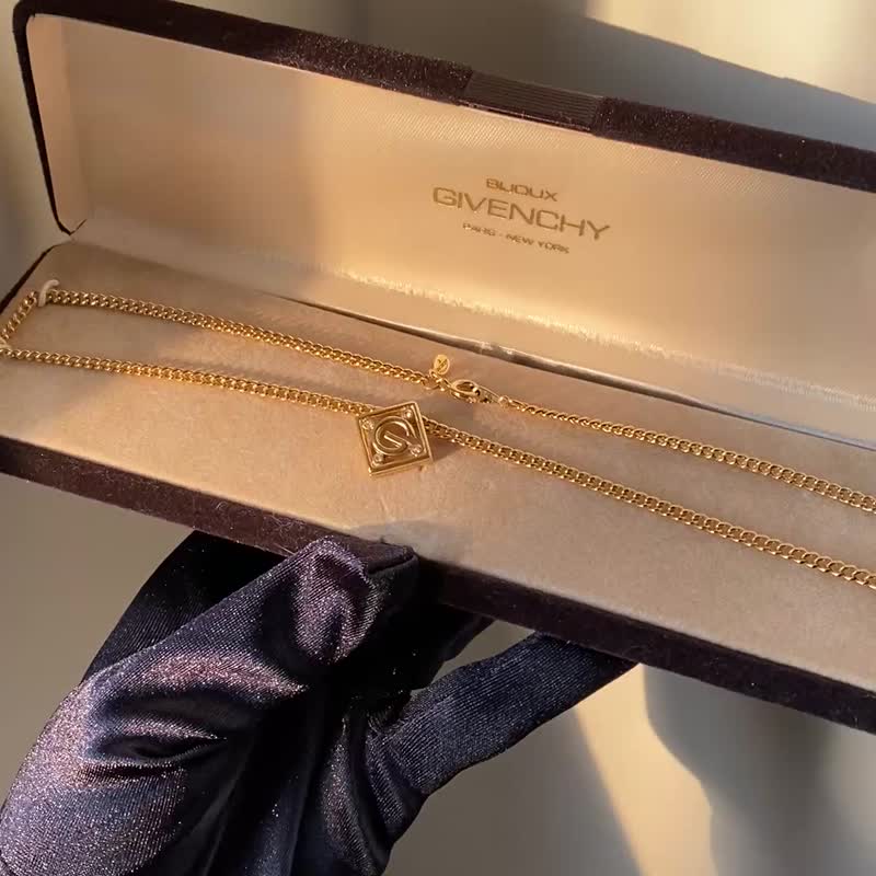 Givenchy Necklace古董饰品/项链/首饰/复古/中古 - 项链 - 其他金属 金色