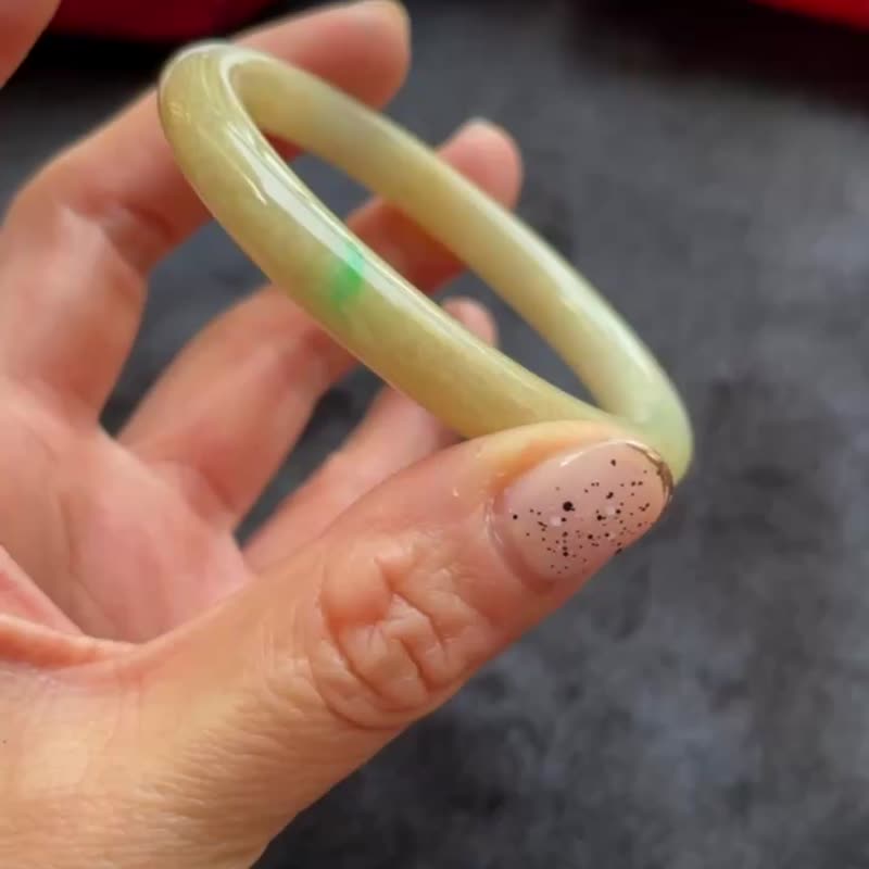 【金龙】天然缅甸翡翠-黄翡底一抹阳绿圆骨镯 - 手链/手环 - 玉石 绿色