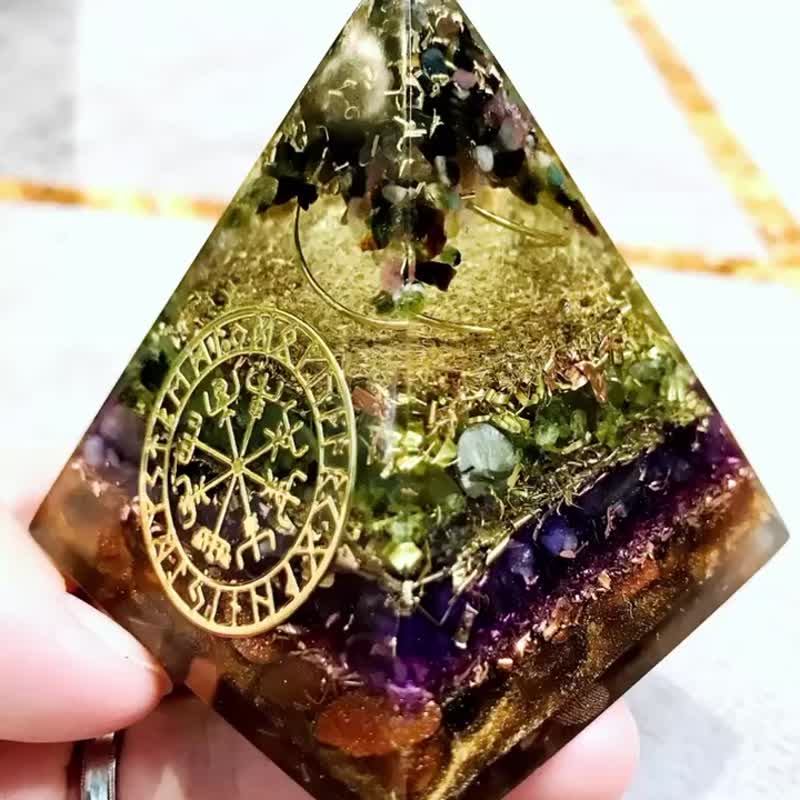 奥钢能量塔定制化设计一般尺寸 - 摆饰 - 树脂 多色