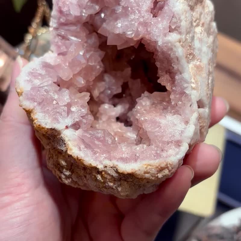 阿根廷粉晶 原矿 聚宝盆 心轮 爱 和谐 风水 身心健康 身心灵 - 摆饰 - 水晶 粉红色