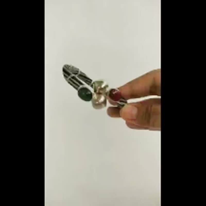 象尾手环，925纯银包覆，镶嵌红宝石与缅甸翡翠，均码，尺寸可调。 - 手链/手环 - 纯银 多色