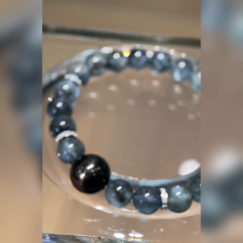 天然魔鬼蓝海蓝宝+金运石 黑爆闪星际星光海蓝宝 稀少矿料 8.3mm - 手链/手环 - 水晶 