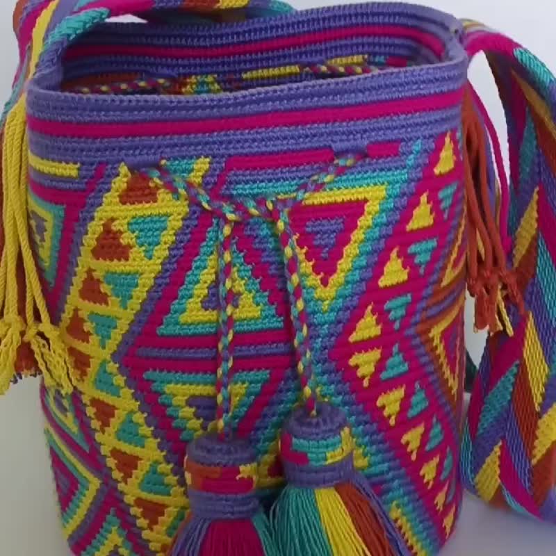 Waiyu 包款 五色 M 尺寸 - 侧背包/斜挎包 - 棉．麻 