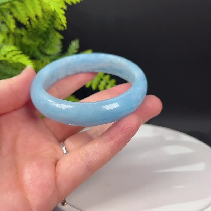 福利款 海蓝宝蓝天白云手镯58MM 冰润星光蓝色宝石手环 自信净心 - 手链/手环 - 宝石 蓝色