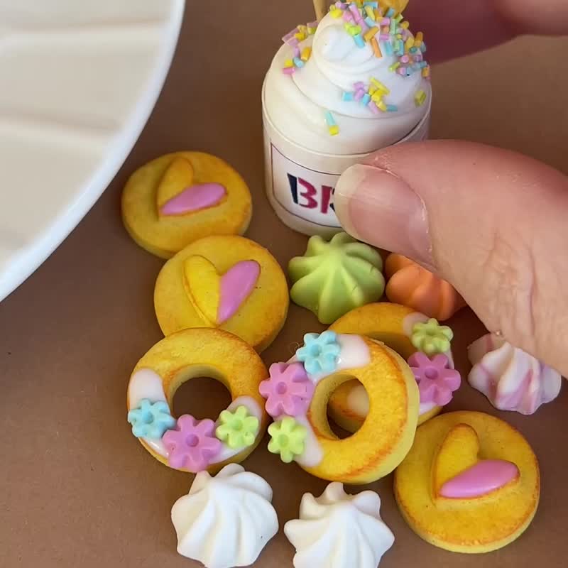 Miniature cookies in 1:6 scale - 玩偶/公仔 - 其他材质 多色