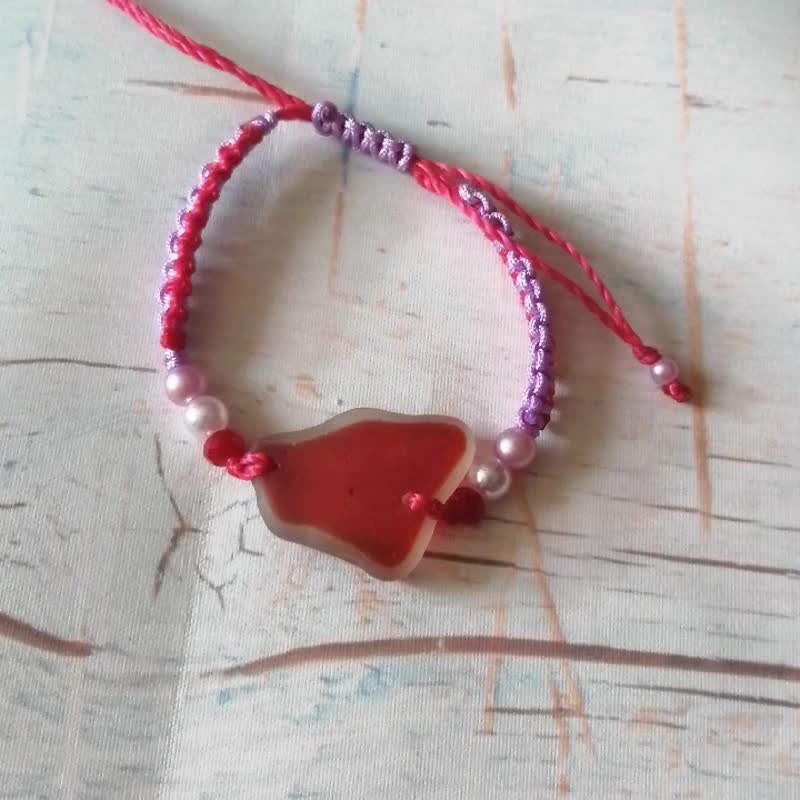 Red Sea glass bracelet.Surf bracelet hippie jewelry 女朋友禮物手作Birthday present 幸運手環 - 手链/手环 - 琉璃 红色