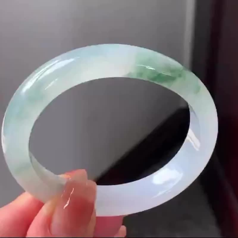 冰种翡翠天然翡翠玉镯A玉手镯 玉鈪 • 冰种飘花翡翠贵妃镯 - 手链/手环 - 玉石 绿色