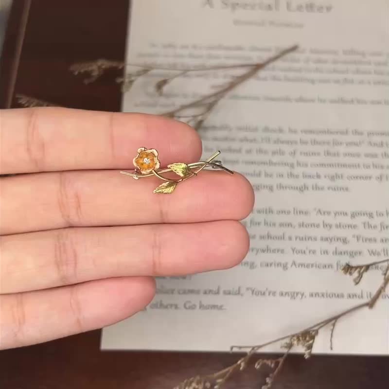 Krementz 14K包金真钻玫瑰胸针 - 胸针 - 贵金属 金色