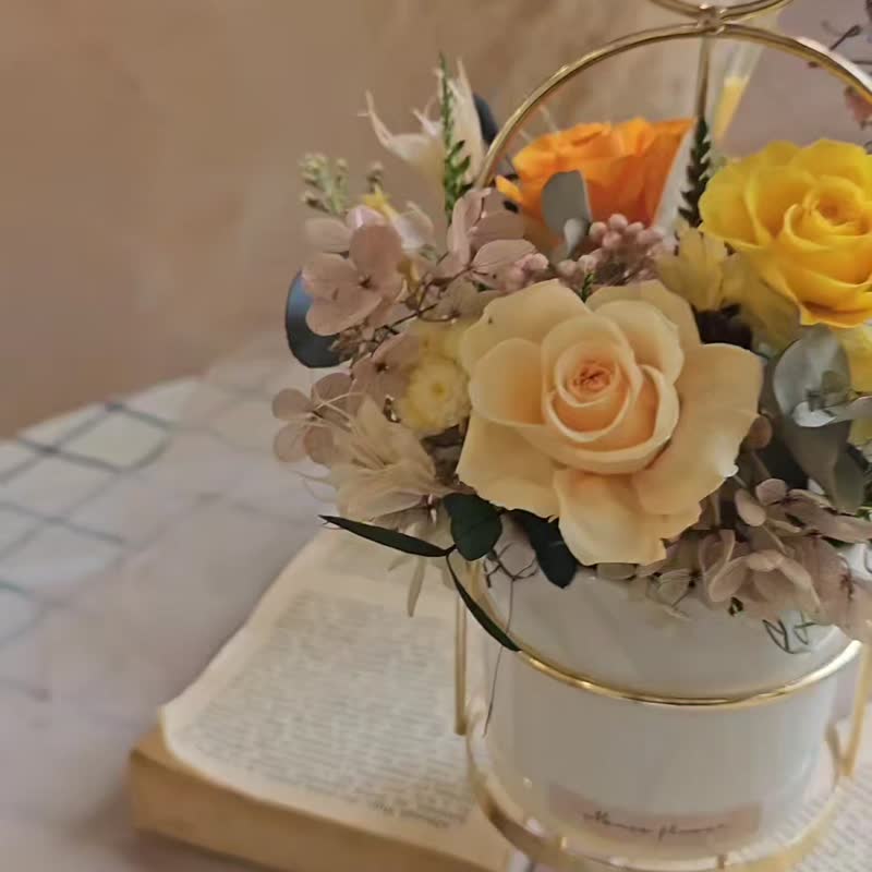 永生玫瑰桌花体验 台北板桥。初学者可 一人开课 - 植栽 - 植物．花 