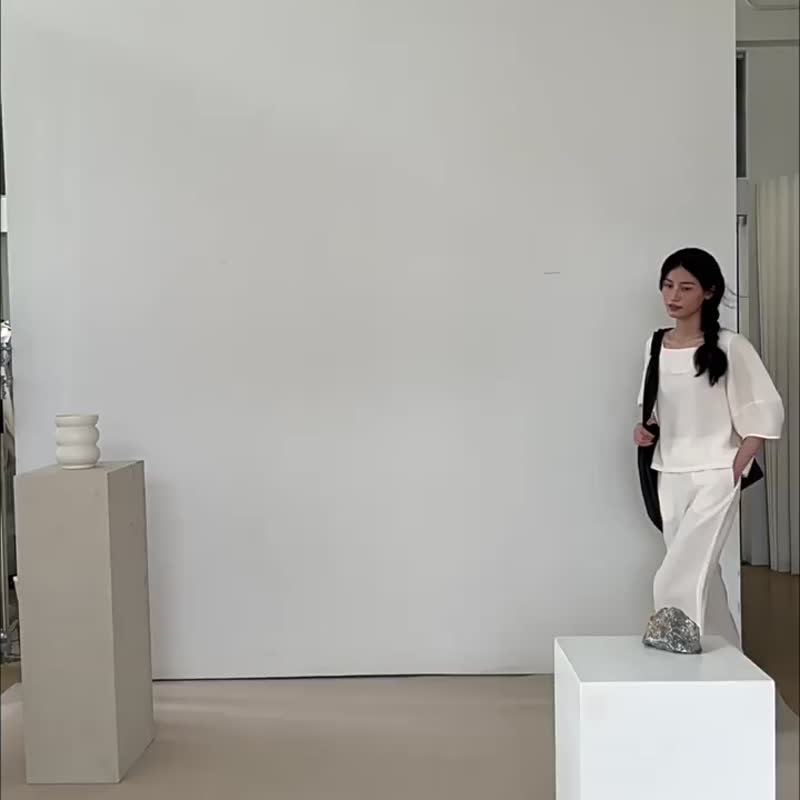 白色 2色 褶皱肌理方领宽裤 可搭套装 羊腿袖阔腿裤 轻薄透气显瘦 - 女装上衣 - 其他人造纤维 白色