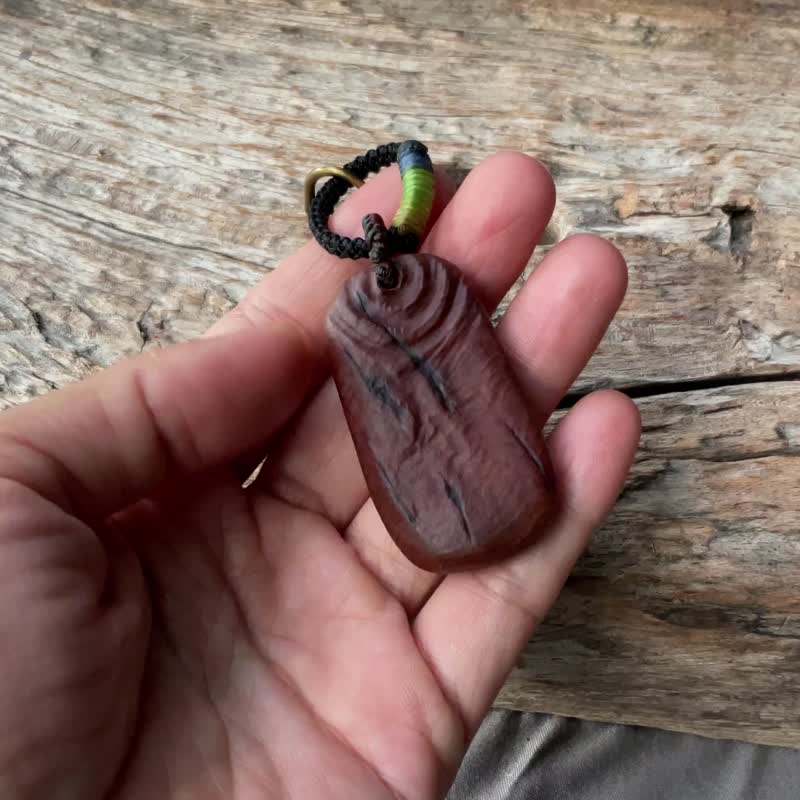 无拘.台湾肖楠木吊饰 钥匙圈 背包挂饰 - 吊饰 - 木头 多色