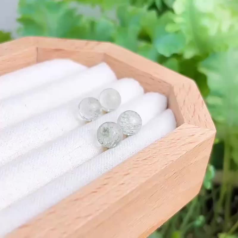自然生长矿景 / 翠绿幽灵 天然水晶球 满天星纯银耳环 - 耳环/耳夹 - 水晶 绿色
