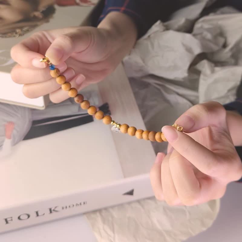 限量台湾桧木手珠18粒8mm 一心一意 重油桧木佛珠 念珠手链串珠 - 手链/手环 - 木头 金色