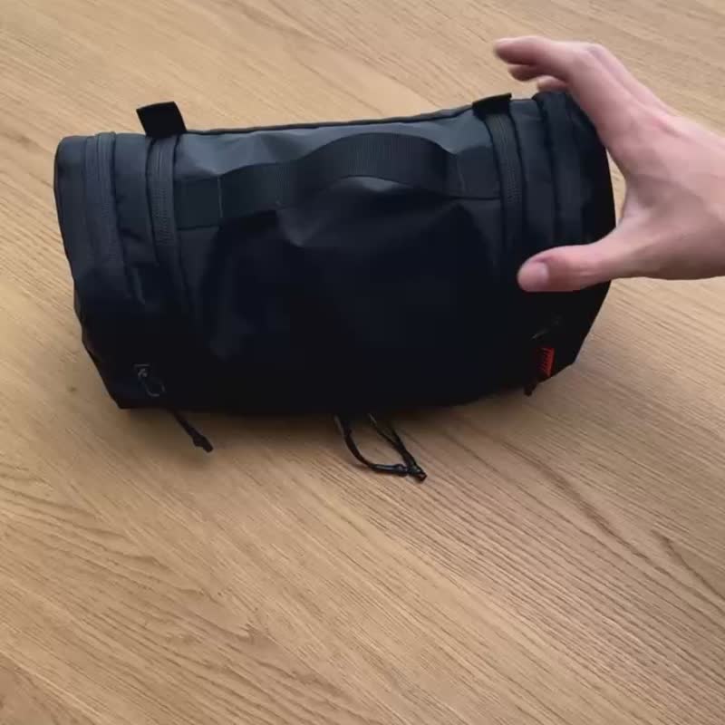 旅行超实用洗漱收纳包圆筒设计手提式多口袋化妆品收纳包 - 化妆包/杂物包 - 尼龙 黑色