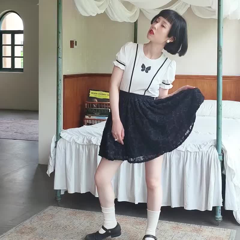 可搭配套裝 白色蝴蝶少女T恤+黑色立體玫瑰半身裙 - 女装 T 恤 - 棉 白色