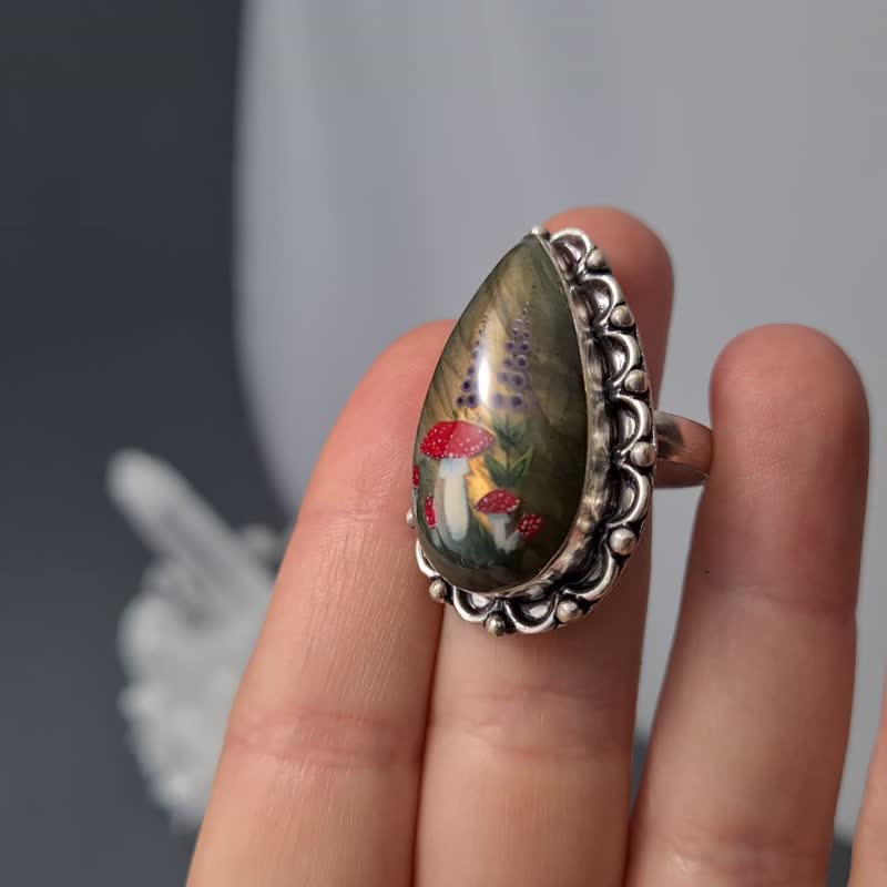 Labradorite ring Stone painting fly agaric Aaa large labradorite ring 飛木耳環 - 戒指 - 宝石 咖啡色