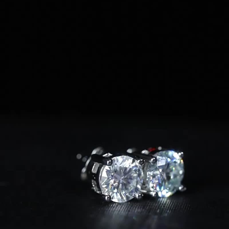Wbj 一克拉莫桑钻耳钉 925 纯银电镀 18K 白金 单钻耳钉耳环 - 耳环/耳夹 - 宝石 银色