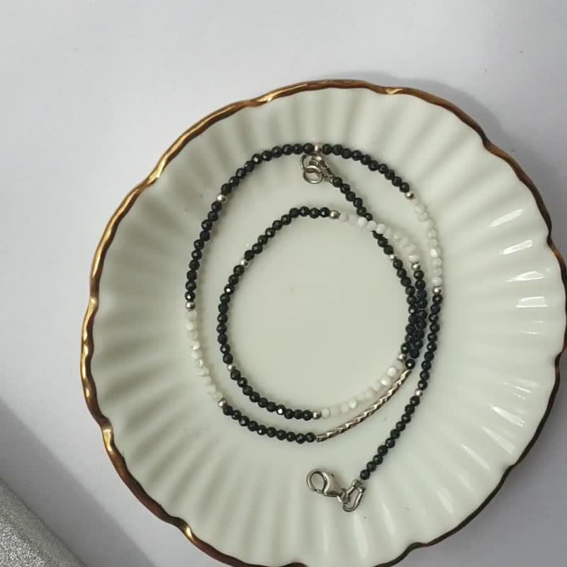 Black Spinel Mother of Pearl Choker, 925 Silver, Pisces Scorpio necklace - 项链 - 宝石 黑色