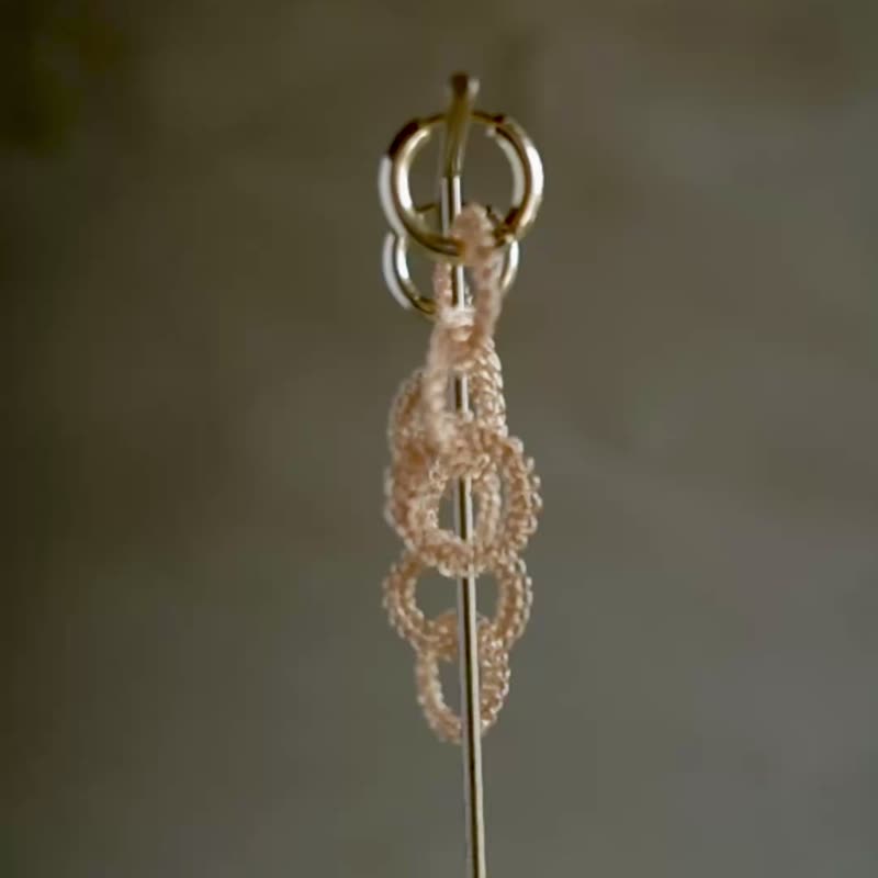 结 – 金属钩织耳饰 银色款 - 耳环/耳夹 - 铜/黄铜 金色