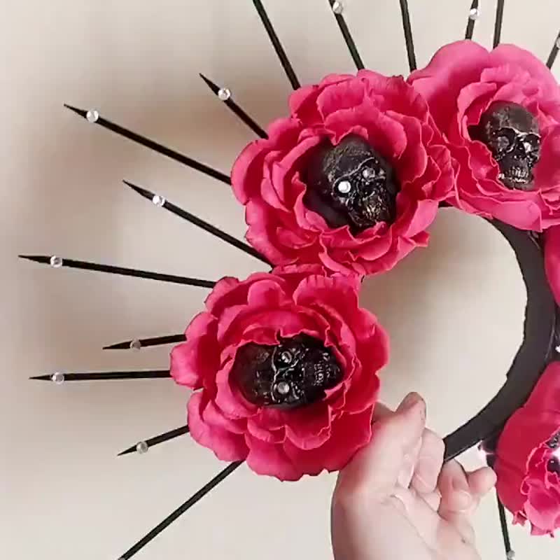 Gothic wedding headpiece Red rose flowers crown Black sugar skull Halloween - 发饰 - 其他材质 红色