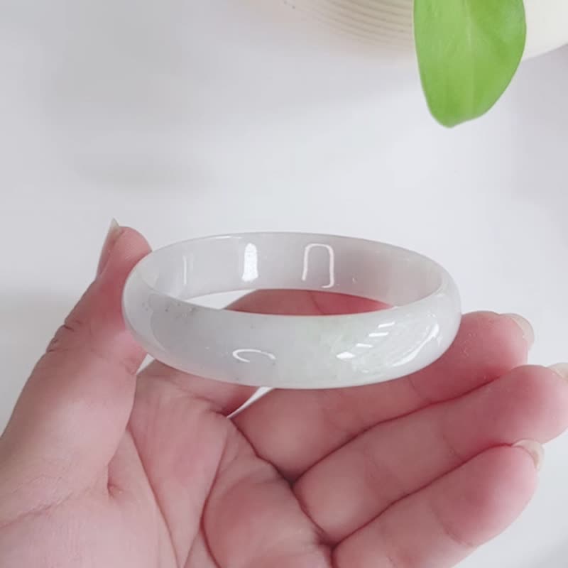 薄霜 | 冰糯种 / 奶白 / 福镯 / 手围16.5-17 | 天然A货翡翠玉镯 - 手链/手环 - 玉石 白色