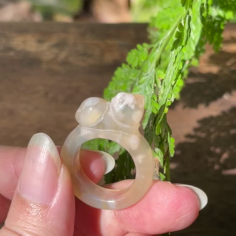 果冻小花猫—立体雕刻戒指。樱花玛瑙。孤品戒圈 - 戒指 - 半宝石 金色