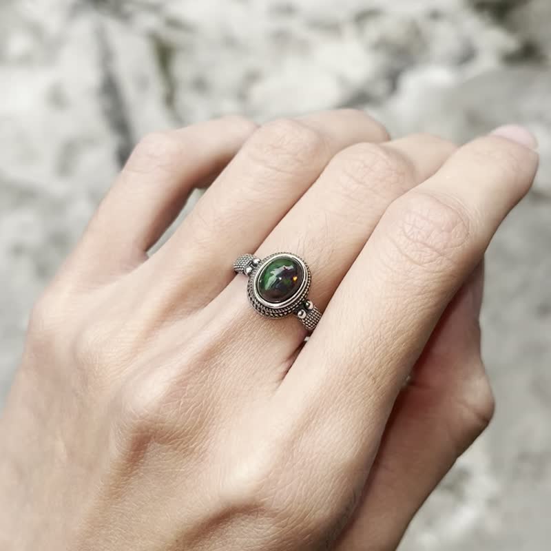 喜迎瑶 925银 黑欧泊 欧泊 蛋白石 戒指 活口 可调式 手工银饰 - 戒指 - 水晶 银色