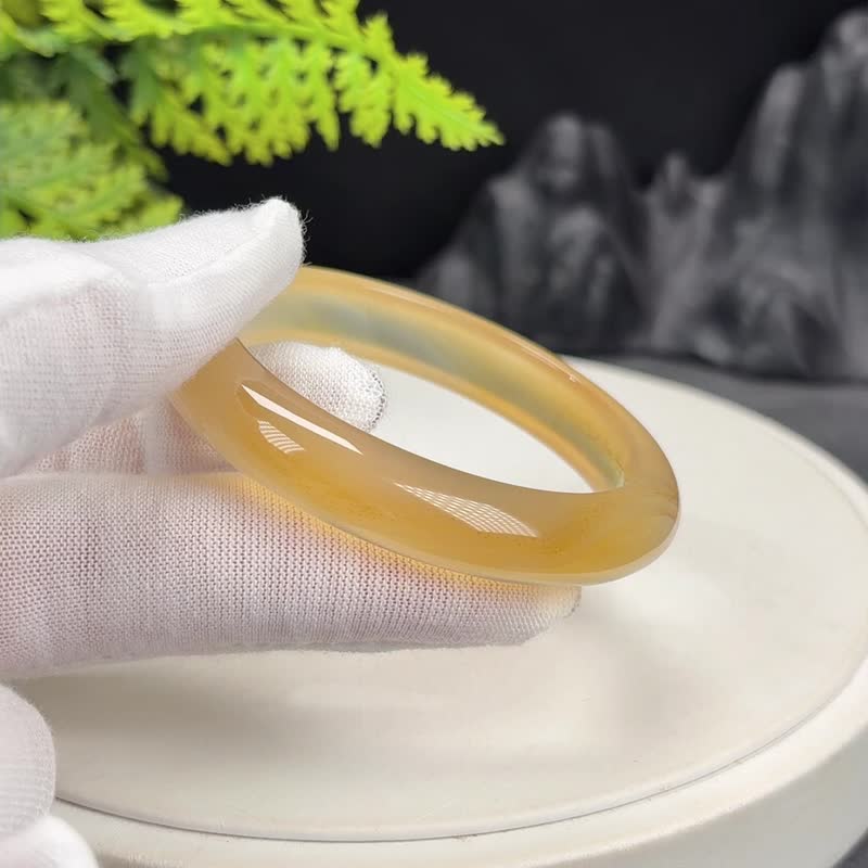 金色玛瑙手镯 50MM 冰润起光飘砂 玉髓手环 招财聚福稳运积极乐观 - 手链/手环 - 半宝石 金色