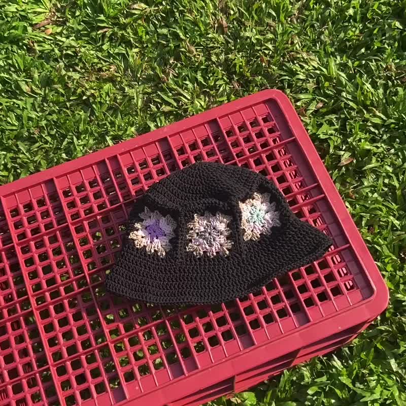 motif bucket hat : Toni - 帽子 - 其他材质 