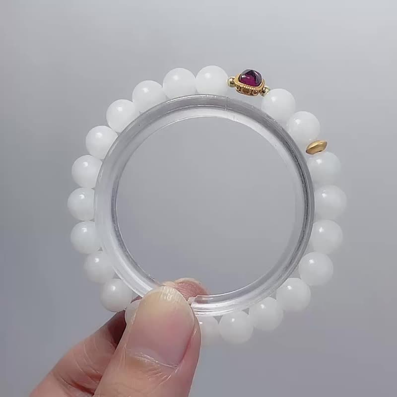 天然新疆和田玉 糖白 8 mm 冰透紫牙乌 手链 - 手链/手环 - 玉石 白色