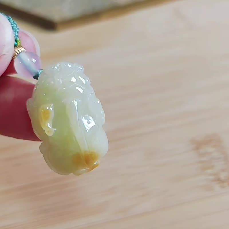 亲翠 天然翡翠 冰柠檬黄焦糖屁股胖貔貅调整式绳链 - 项链 - 玉石 黄色